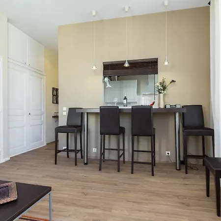 Le Cerf Apartment *